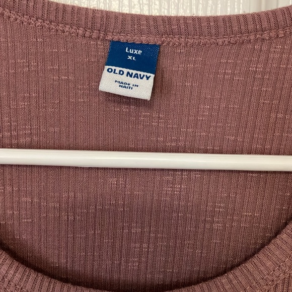 Old navy ribbed summer tank. Purple/mauve. Loose and light weight. Like new. - Picture 2 of 4